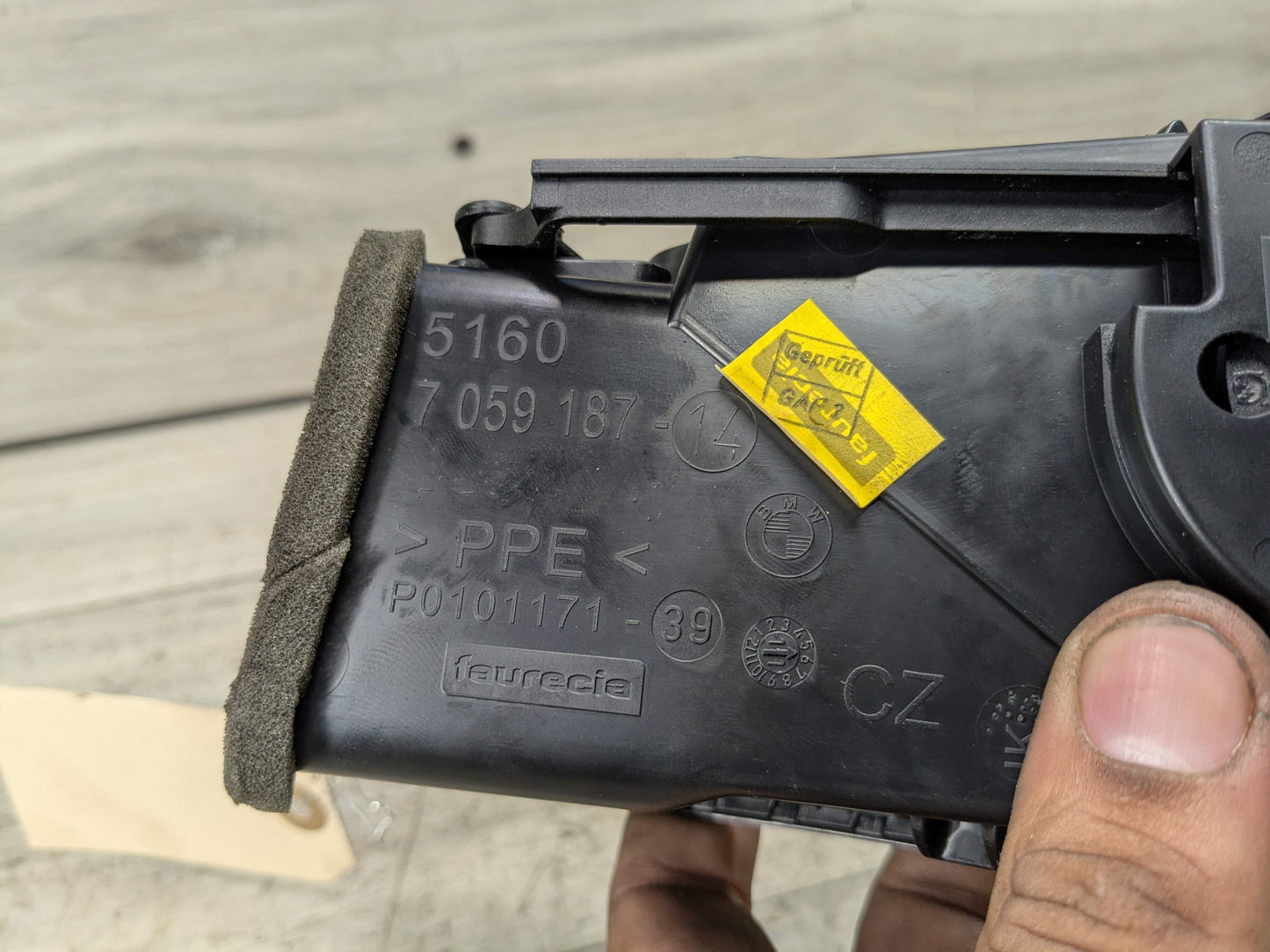 08-13 OEM BMW E82 E88 128 135 Dash Dashboard Left Driver Side AC Air Vent Grille