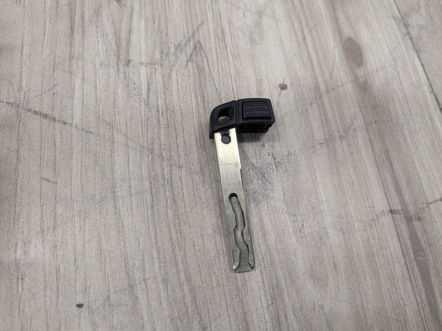 07-13 OEM BMW E92 328 335 M3 Driver Door Lock Cylinder Mechanism Silver w/ Key