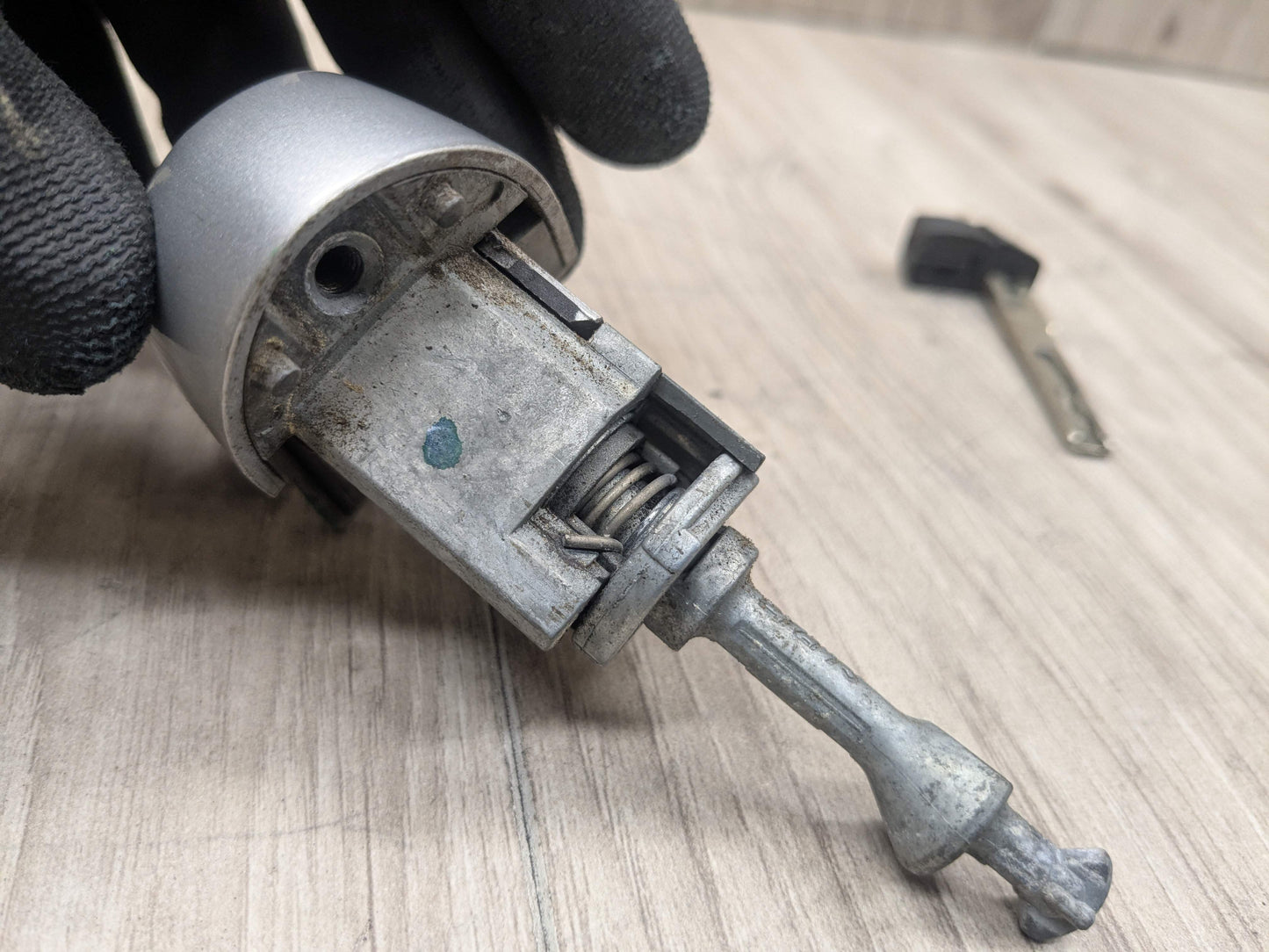 07-13 OEM BMW E92 328 335 M3 Driver Door Lock Cylinder Mechanism Silver w/ Key