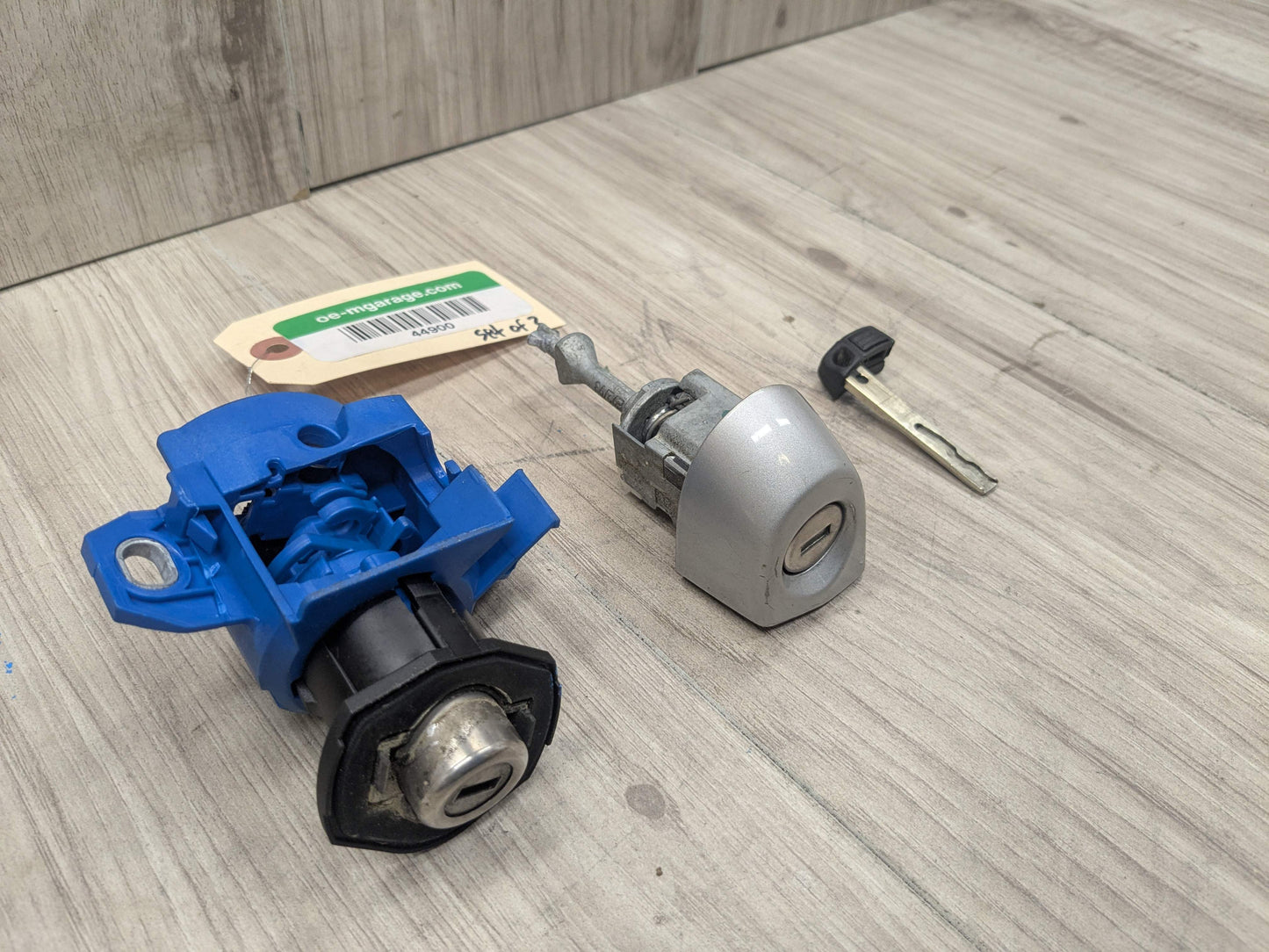 07-13 OEM BMW E92 328 335 M3 Driver Door Lock Cylinder Mechanism Silver w/ Key