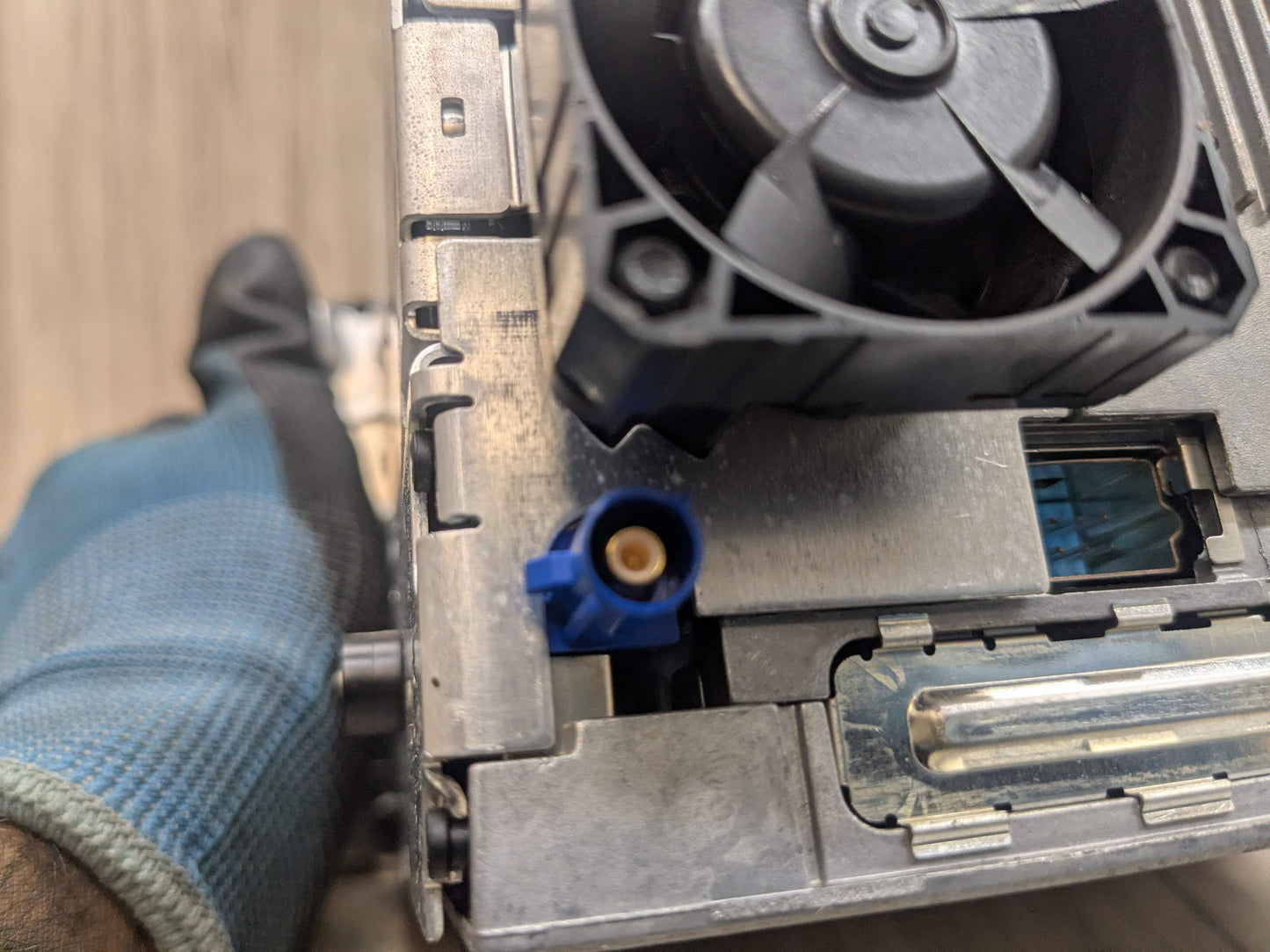 06-08 OEM BMW E90 E92 E93 335 M3 CCC Navigation Headunit CD DVD FM Radio Tuner