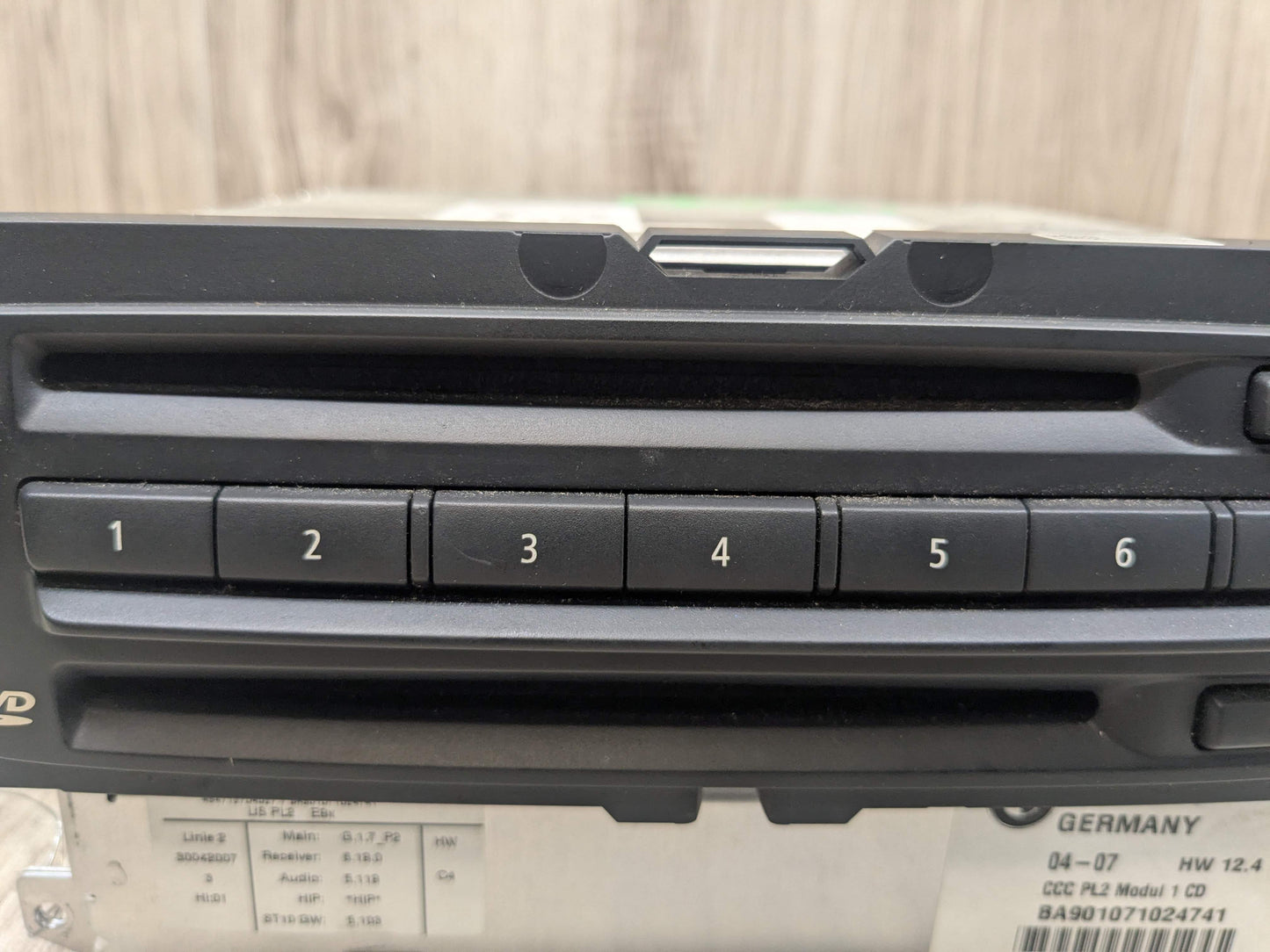 06-08 OEM BMW E90 E92 E93 335 M3 CCC Navigation Headunit CD DVD FM Radio Tuner