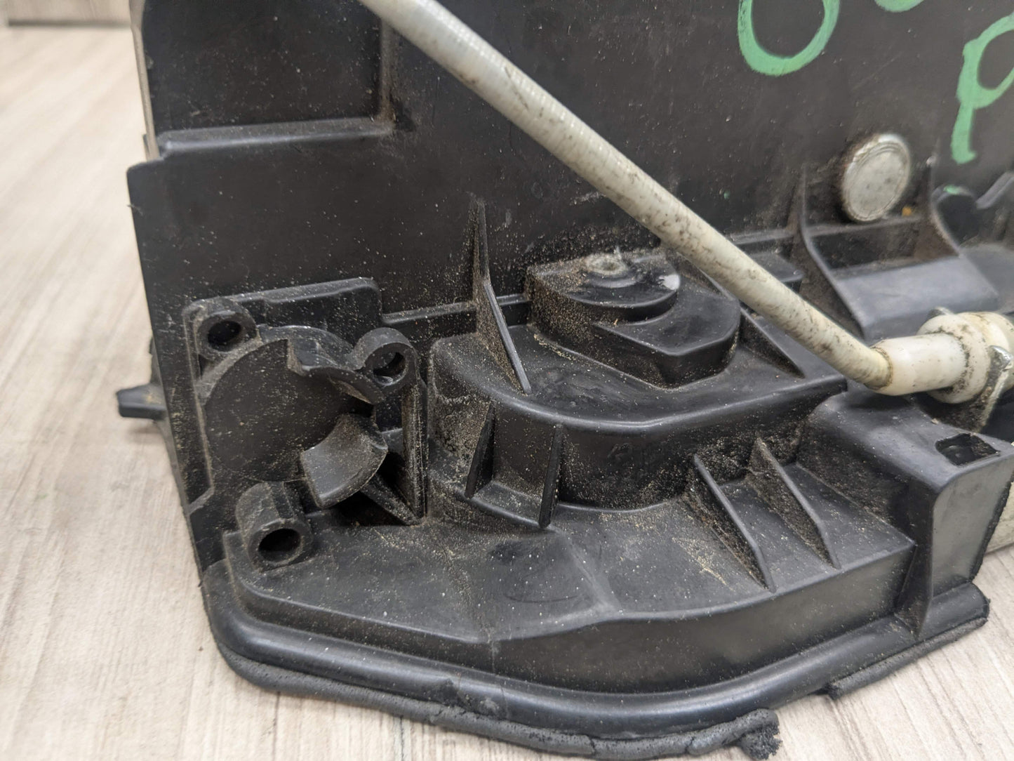 OEM BMW E82 E90 F23 F30 F32 E60 F01 M4 X6 REAR RIGHT Door Lock Latch Actuator