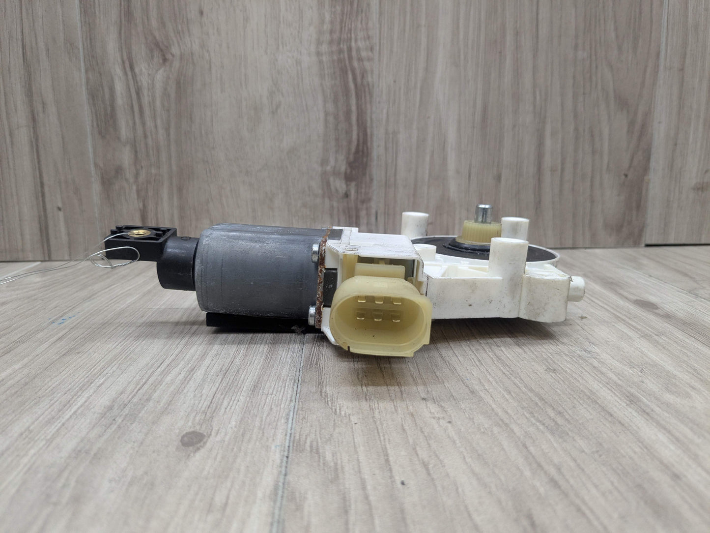 07-16 OEM BMW E89 E92 E93 328 335 M3 SIDE Door Window Regulator Motor