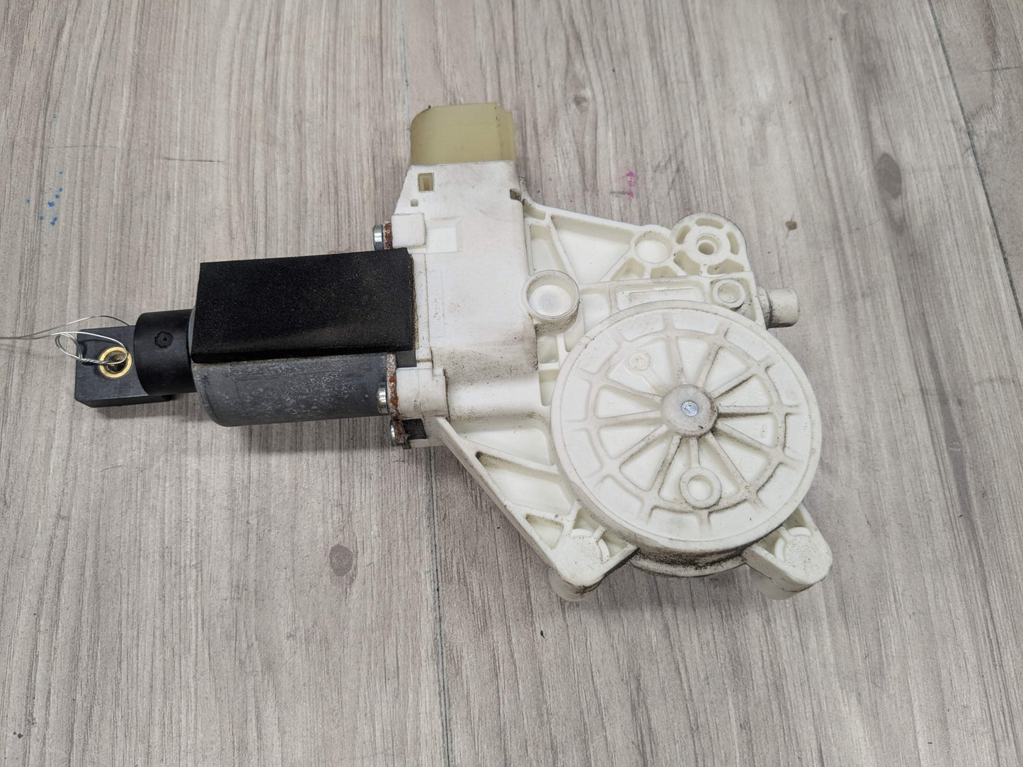 07-16 OEM BMW E89 E92 E93 328 335 M3 SIDE Door Window Regulator Motor