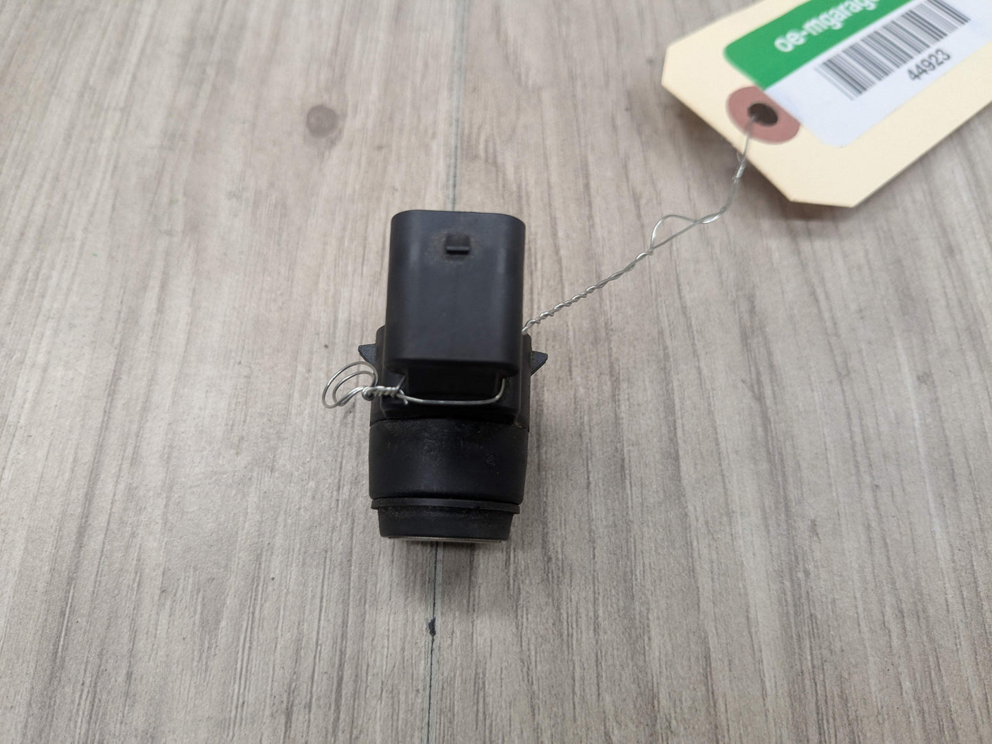 OEM BMW E82 E88 E90 E92 E93 335 M3 Bumper Parking PDC Ultrasonic Sensor Silver