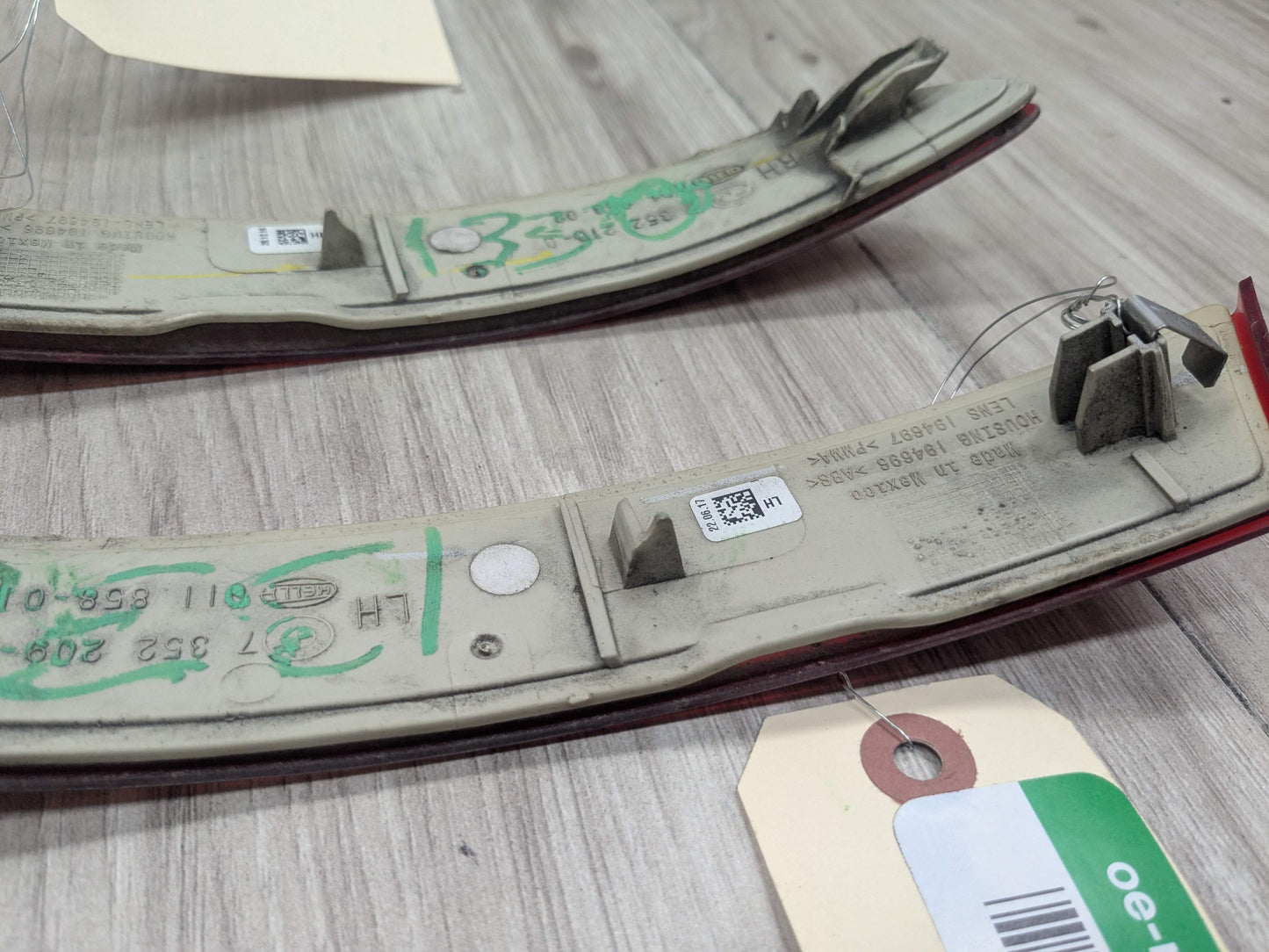 11-17 OEM BMW F25 X3 Rear Bumper Left Right Side Reflector Marker Light PAIR