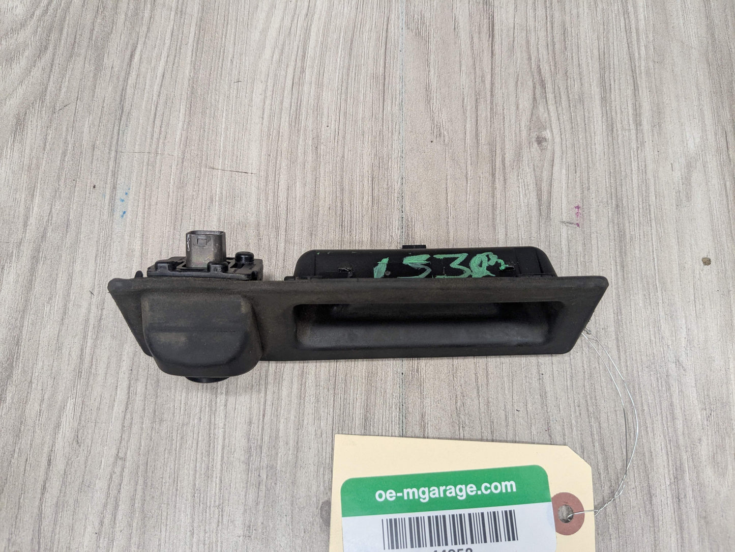 OEM BMW F15 F22 F23 F87 F85 M2 Rear View Reverse Back Up Camera Cover Trim