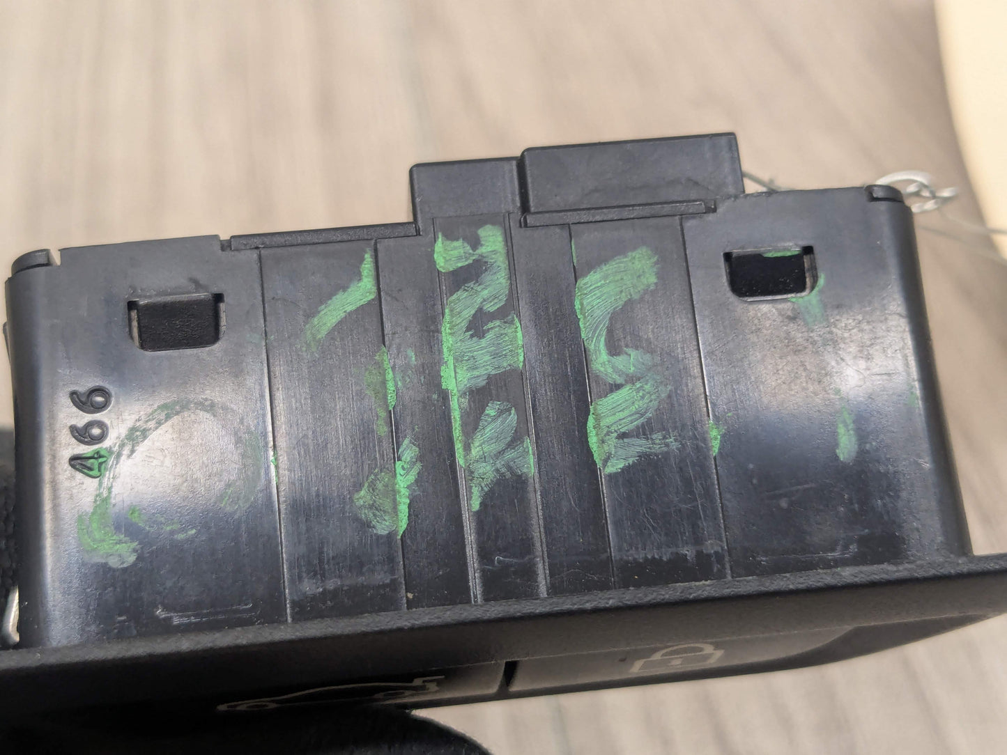 OEM BMW F02 F10 F15 F48 F90 G01 G20 G30 G80 X3 Rear Trunk Lid Center Lock Switch