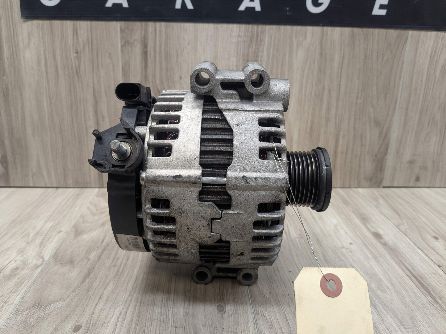 OEM BMW E82 E88 E90 E92 E93 135 335 N54 Charging Alternator Generator 180A