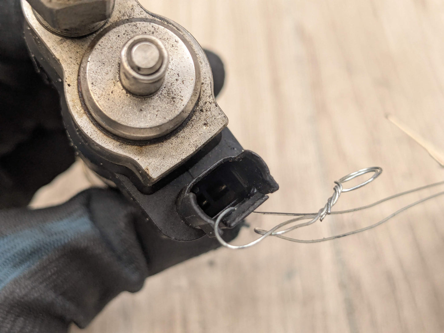 BMW E90 E92 E93 F10 F12 F01 Engine N63 N54 High Pressure Fuel Injector INDEX 02