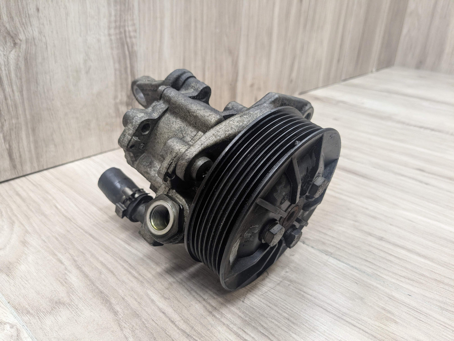 OEM BMW E82 E88 E90 E92 E93 328 335 Hydraulic Power Steering Pump N54 N55