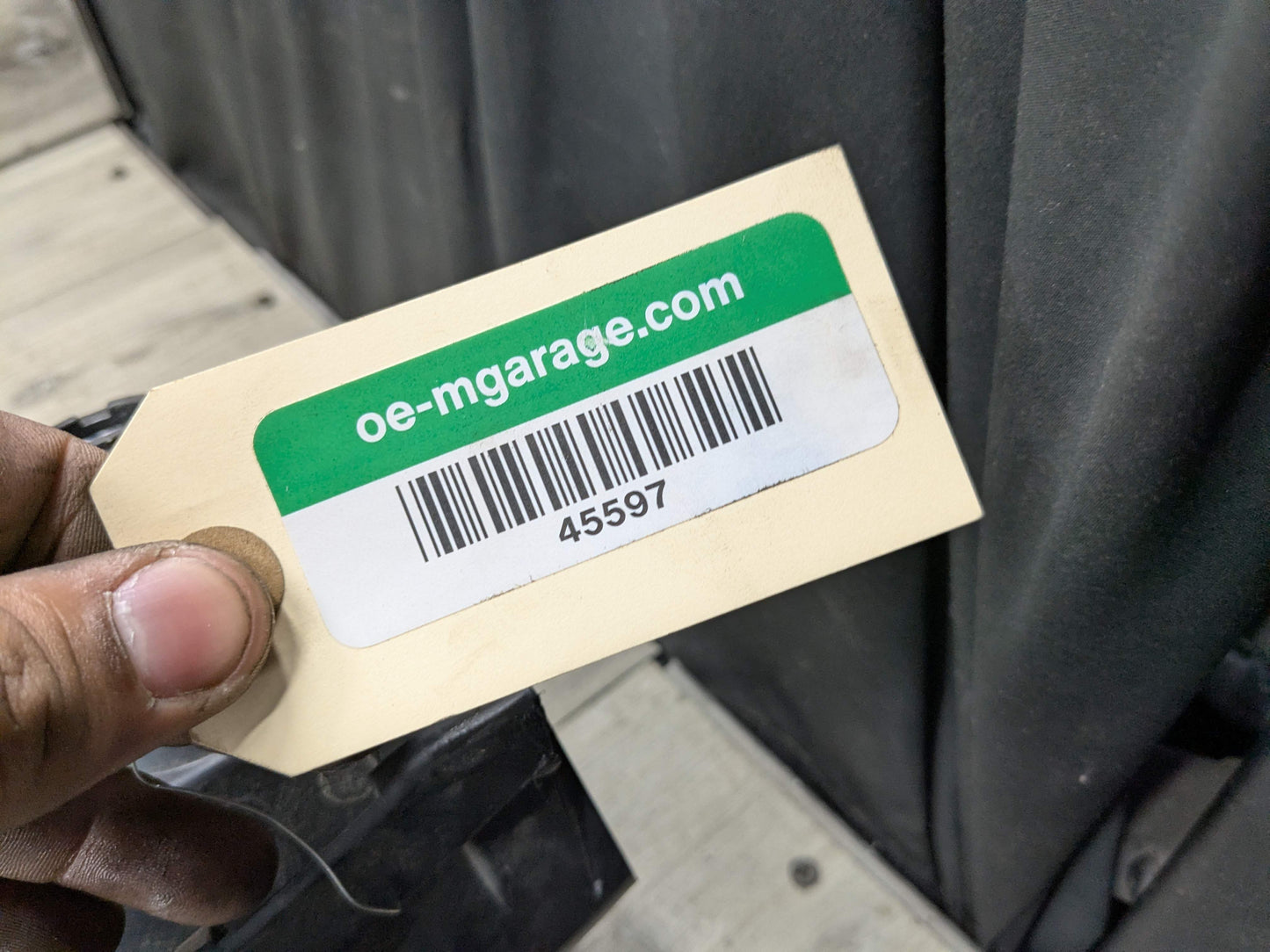 15-19 OEM BMW F16 F86 X6 X6M REAR Bumper Upper Center Support Bracket Mount