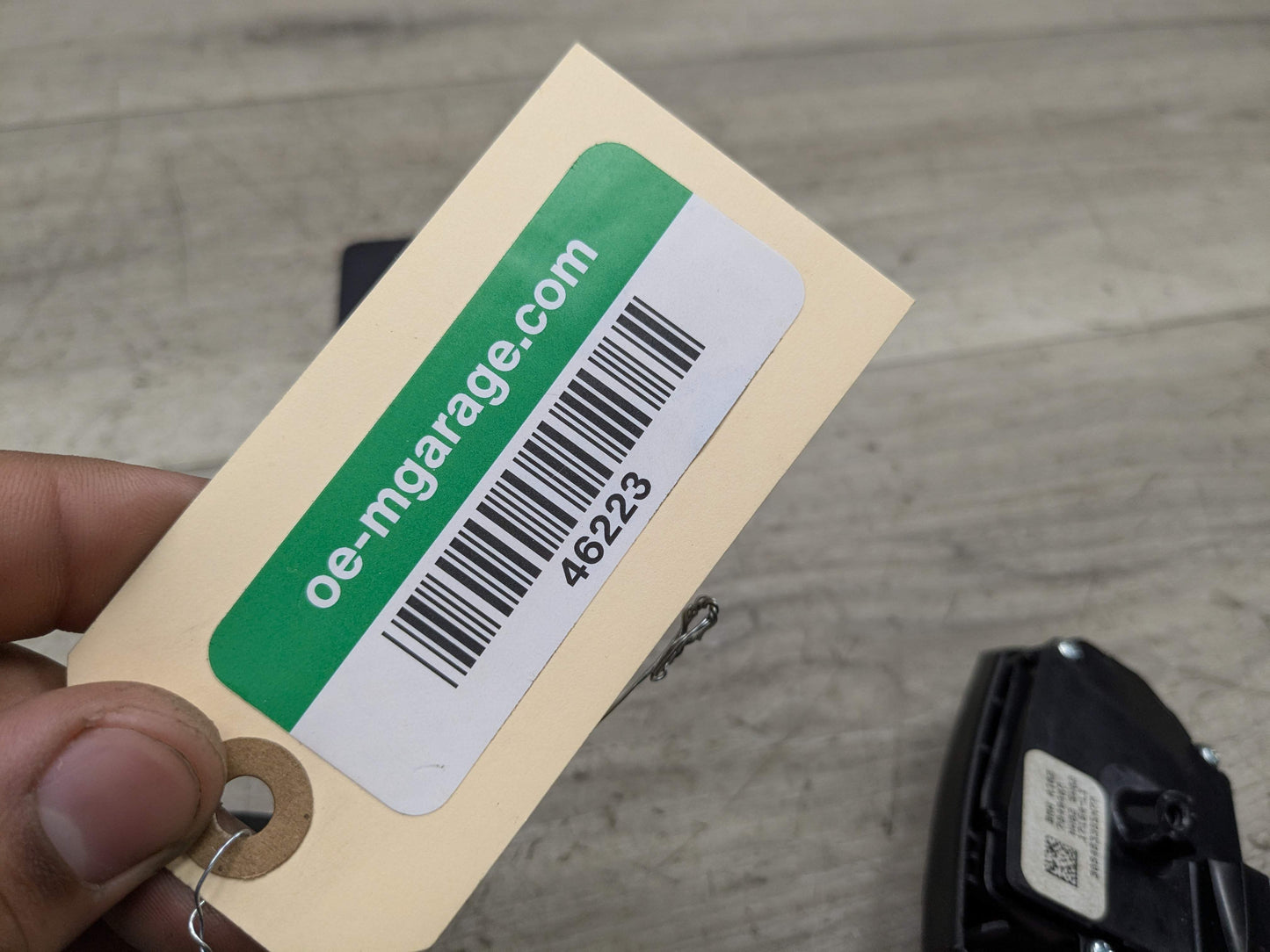 OEM BMW F10 F22 F23 F30 F32 F33 F36 M SPORT Steering Wheel Multifunction Button*