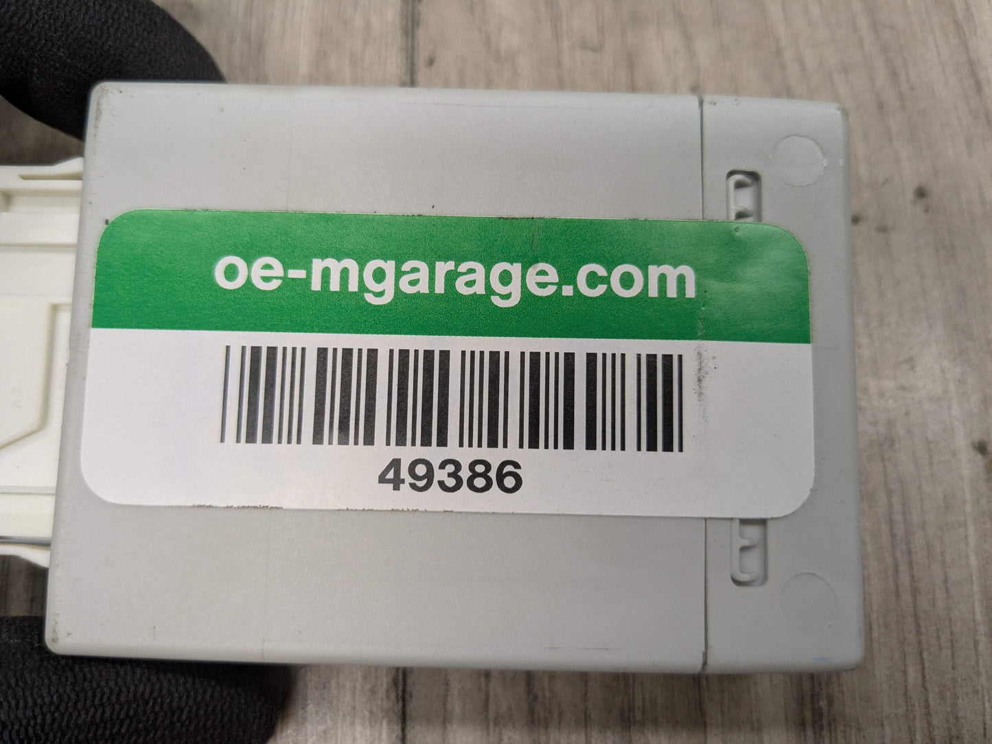OEM BMW E70 E71 X5 X6 X5M X6M Rear Air Suspension Control Module Computer Unit