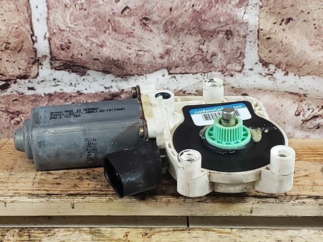 2008-2010 BMW 528I E60 - Front Right Window Lifter Motor 6981142