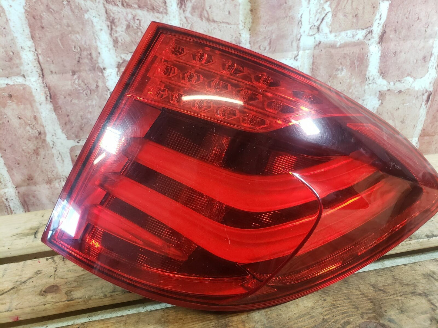2010-2013 BMW 535I GT F07 RIGHT PASSENGER REAR OUTER TAIL LIGHT OEM