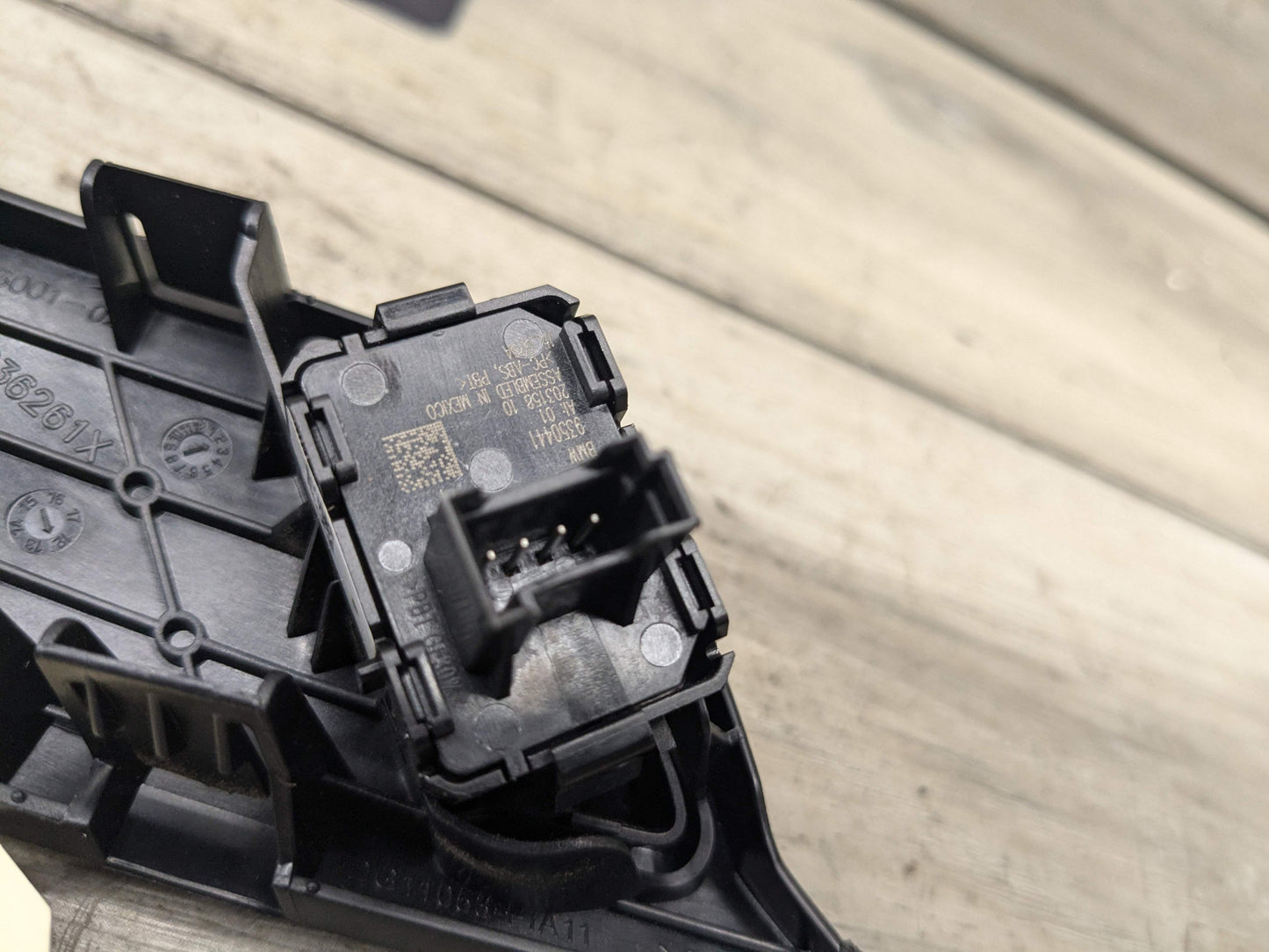 OEM BMW F15 F16 F85 X5 X6 Front Left Driver Side Door Panel Lock Switch Control