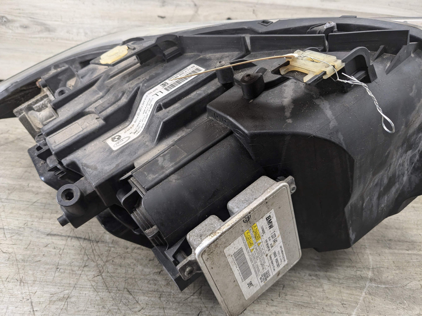 09-11 OEM BMW E90 E91 LCI Left Driver Side Adaptive Xenon Headlight w Module
