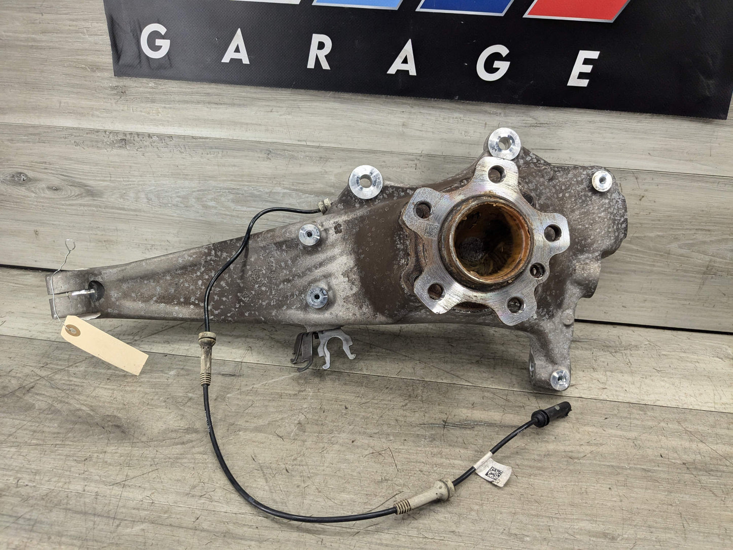 OEM BMW G30 G15 G16 530 540 RWD Front Driver Hub Spindle Knuckle Wheel Bearing