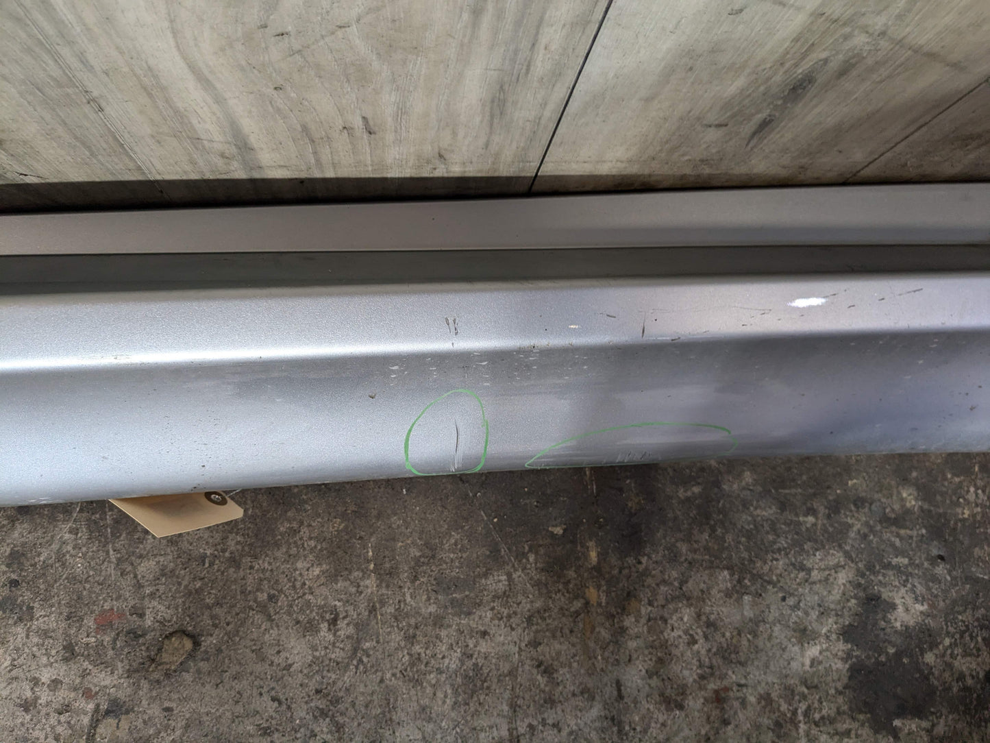 *SCRATCHES* 10-14 OEM BMW E71 X6M Right Passenger Side Skirt Rocker Panel Silver