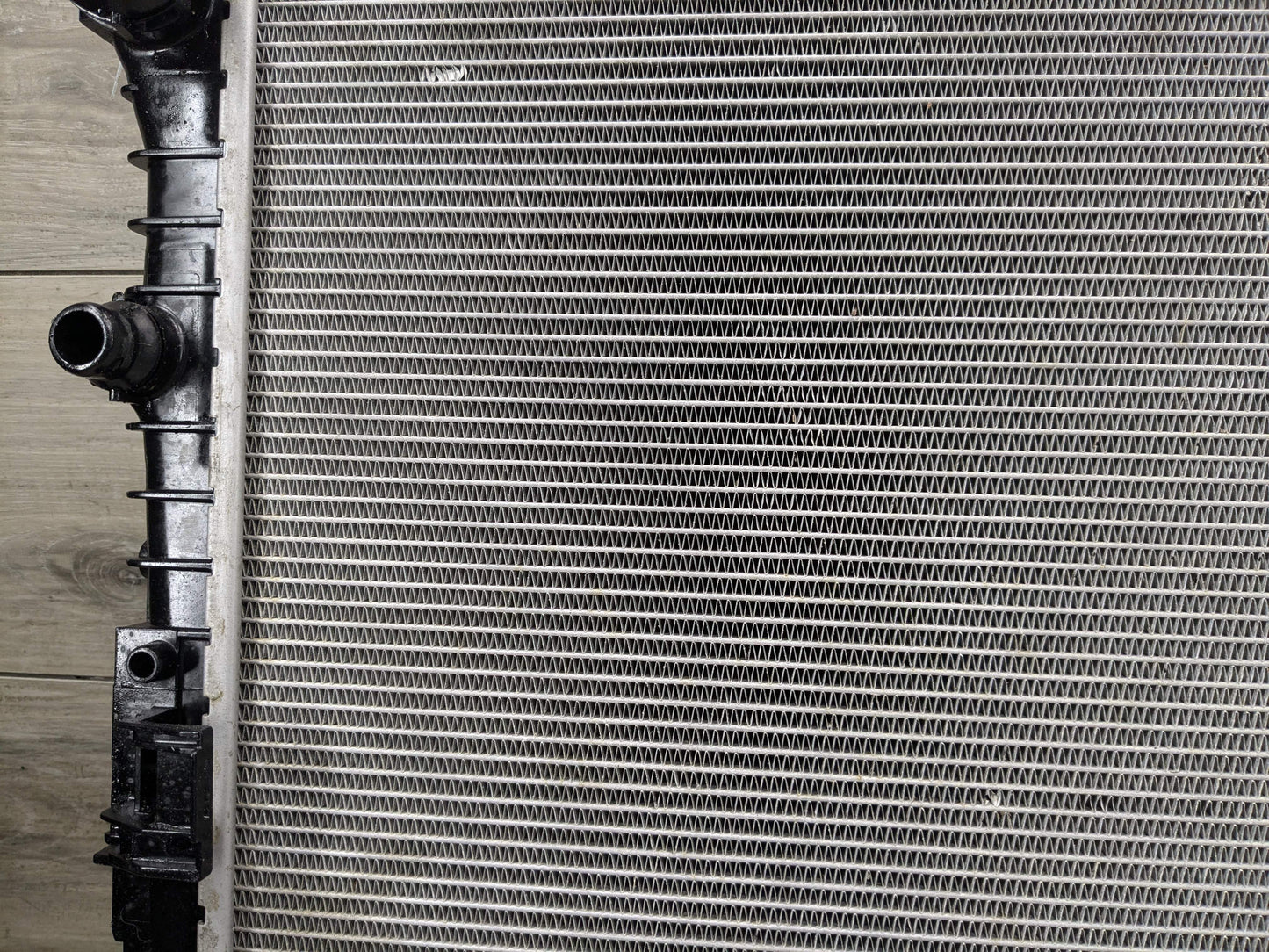 PRE-LCI OEM BMW G11 G12 750i 750iX G30 M550iX Auxiliary Coolant Radiator N63R