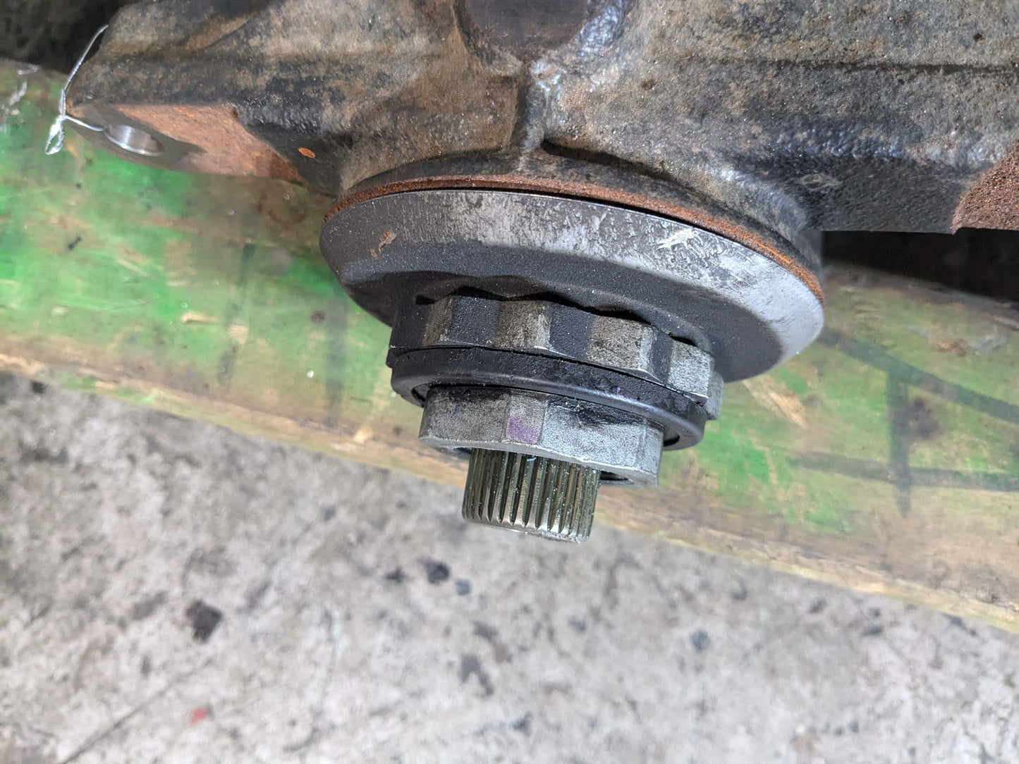 07-13 OEM BMW E70 E72 X5 X6 Rear Differential Axle Carrier 3.64 123k DIESEL