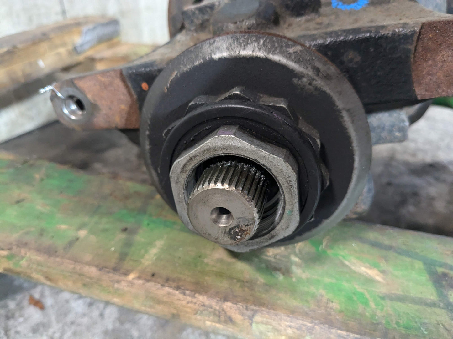 07-13 OEM BMW E70 E72 X5 X6 Rear Differential Axle Carrier 3.64 123k DIESEL