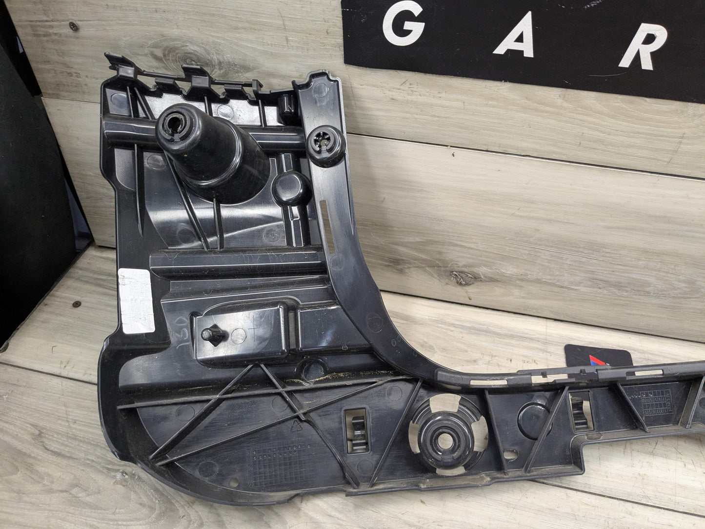 18-23 BMW G01 F97 X3 Rear Bumper Right Passenger Side Bracket Mount Supports