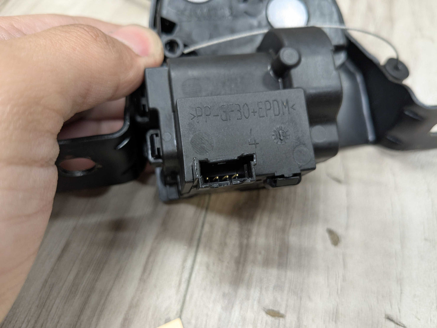 18-26 OEM BMW G29 Z4 30 M40 Trunk Tailgate Lid Lock Latch Actuator
