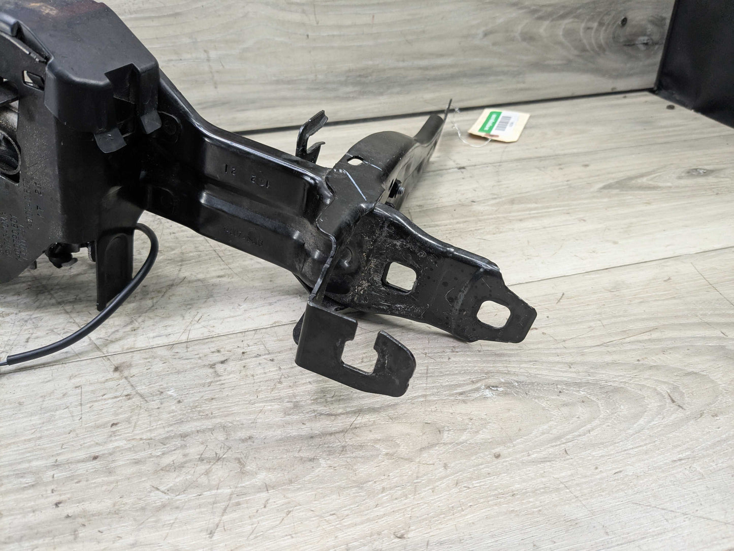 OEM BMW G20 G22 G23 G26 G42 Front Left Driver Headlight Support Mount Bracket