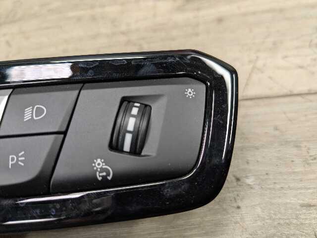 OEM BMW G20 G22 G23 G26 G42 G80 G82 M3 M4 Headlight Control Switch Light Module
