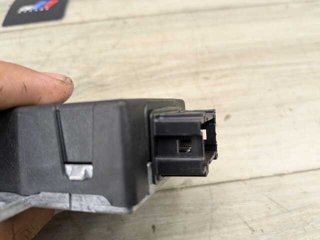OEM BMW F90 G12 G20 G22 G23 G42 G80 G82 G83 M3 M5 Fuel Pump Control Module Unit