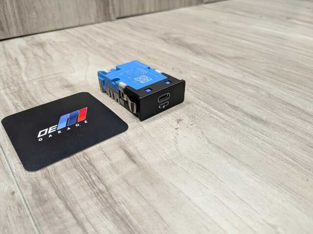 OEM BMW G01 G02 G05 G20 G26 G42 USB Type C Socket Charge Adapter
