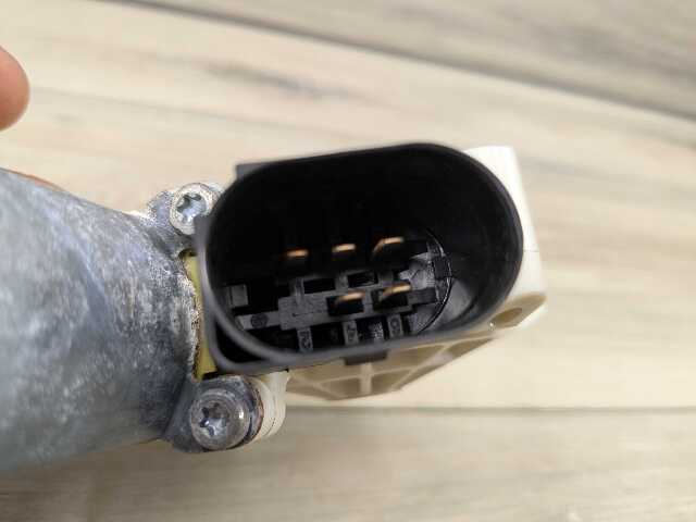 OEM BMW F25 F26 F15 F16 F85 F86 X3 Rear Left Driver Side Window Lifter Motor
