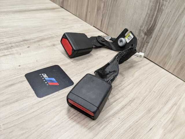 20-24 OEM BMW F44 228 M235 Rear Center Middle Seatbelt Seat Belt Buckle