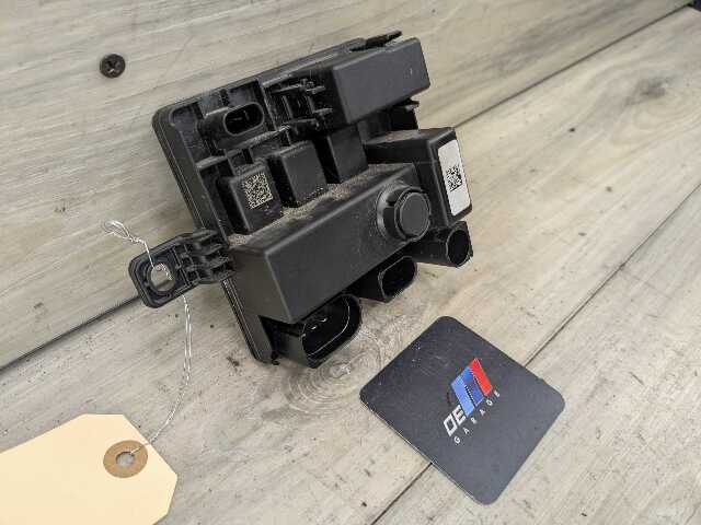 OEM BMW F01 F10 F12 F15 F16 F22 F30 F32 F36 F87 Integrated supply module
