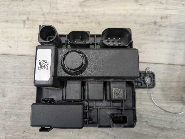OEM BMW F01 F10 F12 F15 F16 F22 F30 F32 F36 F87 Integrated supply module