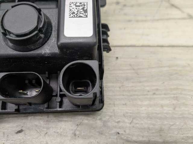 OEM BMW F01 F10 F12 F15 F16 F22 F30 F32 F36 F87 Integrated supply module