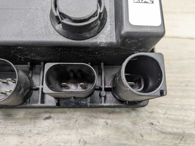 OEM BMW F01 F10 F12 F15 F16 F22 F30 F32 F36 F87 Integrated supply module