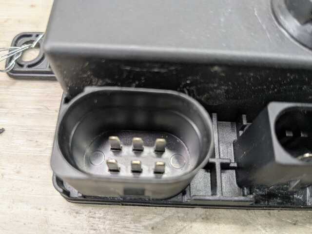 OEM BMW F01 F10 F12 F15 F16 F22 F30 F32 F36 F87 Integrated supply module