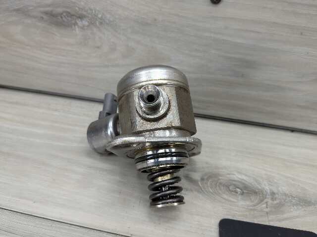 11-15 OEM BMW E88 E92 F30 F10 F13 X1 X6 Engine N55 HPFP High Pressure Fuel Pump