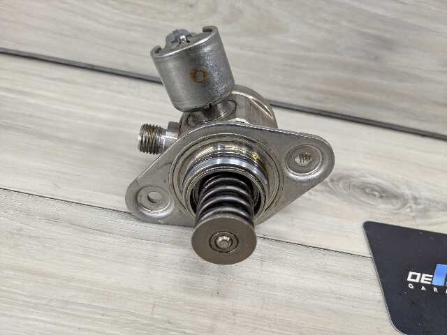 11-15 OEM BMW E88 E92 F30 F10 F13 X1 X6 Engine N55 HPFP High Pressure Fuel Pump