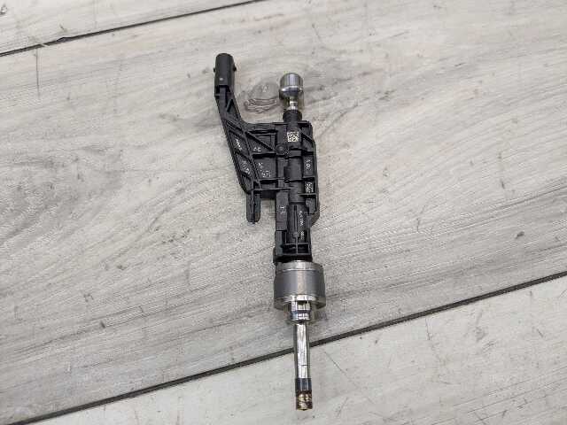 OEM BMW F39 F44 F48 G01 G05 G14 G15 G20 G30 Engine High Pressure Fuel Injectors