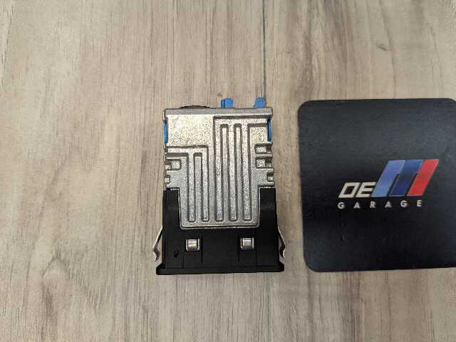 OEM BMW F44 F48 F97 G01 G05 G12 G20 G30 G80 USB Dual Type C Charger Port Socket