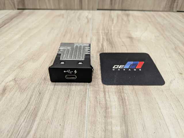OEM BMW F44 F48 F97 G01 G05 G12 G20 G30 G80 USB Dual Type C Charger Port Socket