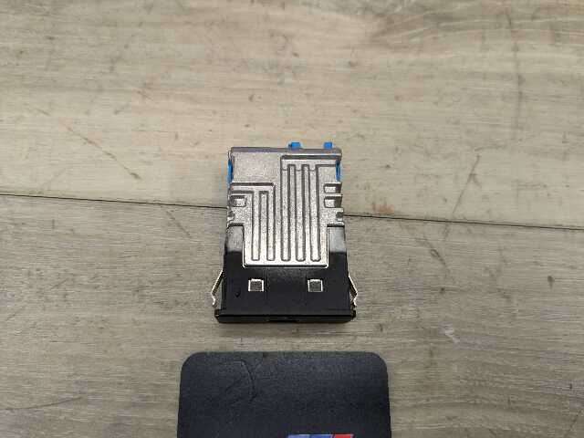 19-24 OEM BMW G20 G30 G05 G06 G07 G29 USB-C Socket Single Port