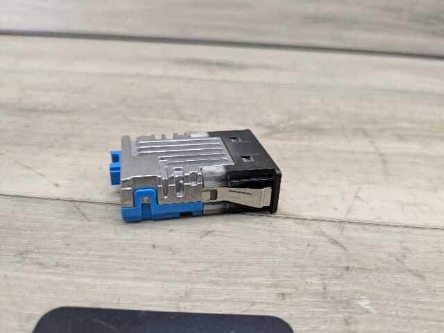 19-24 OEM BMW G20 G30 G05 G06 G07 G29 USB-C Socket Single Port
