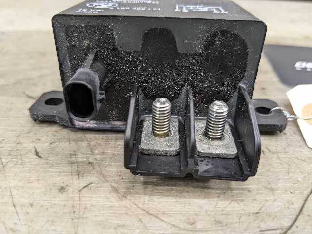 OEM BMW F10 F13 F02 F30 F32 F80 F82 F85 M3 M4 M6 Cooling Fan Relay Control 130A