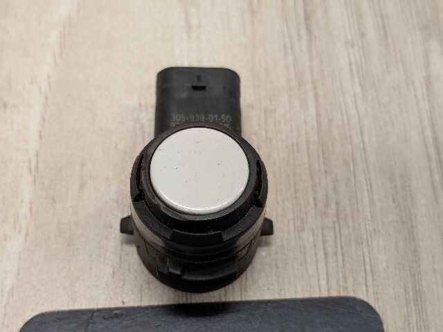 OEM BMW F15 F16 F85 F86 X5 M X6 M Ultrasonic Pakring Distance Sensor PDC White